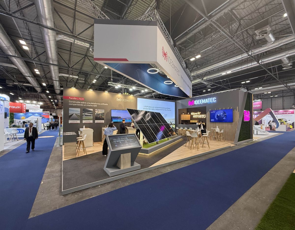 Custom exhibition stand for Ideematec at Genera 2025 – 90 sqm solar tracker booth